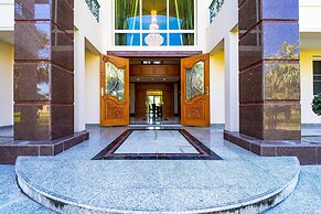 Luxury 6 Bed Mansion - CAS