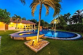 Luxury 6 Bed Mansion - CAS