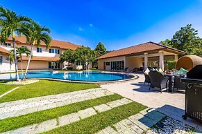 Luxury 6 Bed Mansion - CAS