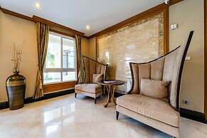 Luxury 6 Bed Mansion - CAS