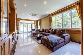 Luxury 6 Bed Mansion - CAS