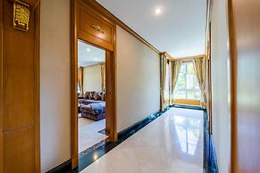 Luxury 6 Bed Mansion - CAS