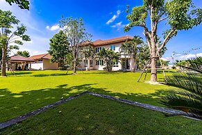 Luxury 6 Bed Mansion - CAS