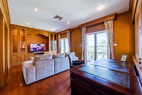 Luxury 6 Bed Mansion - CAS