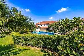 Luxury 6 Bed Mansion - CAS