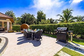 Luxury 6 Bed Mansion - CAS