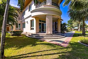 Luxury 6 Bed Mansion - CAS