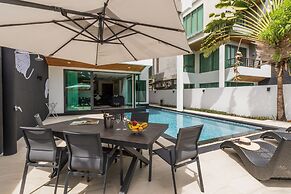 Attractive SeaView 4br Private PoolVilla
