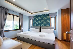 Natcha Pool Villa by Warin