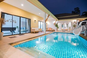 Natcha Pool Villa by Warin