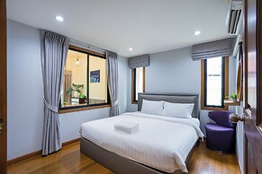 Natcha Pool Villa by Warin