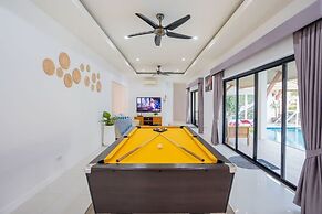 Natcha Pool Villa by Warin