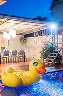 Natcha Pool Villa by Warin