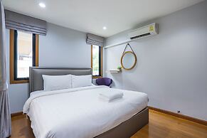 Natcha Pool Villa by Warin