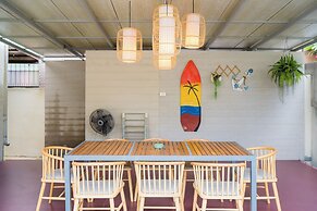 Natcha Pool Villa by Warin