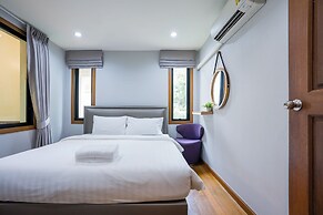 Natcha Pool Villa by Warin