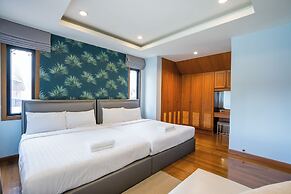 Natcha Pool Villa by Warin