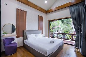 Natcha Pool Villa by Warin