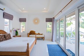 Natcha Pool Villa by Warin