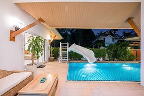Natcha Pool Villa by Warin