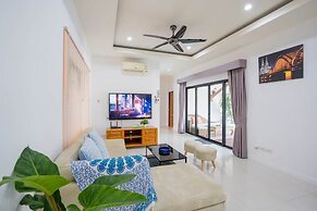 Natcha Pool Villa by Warin