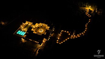 Guldaar - A Luxury Forest Retreat