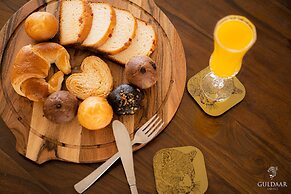 Guldaar - A Luxury Forest Retreat