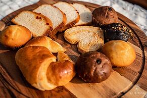 Guldaar - A Luxury Forest Retreat