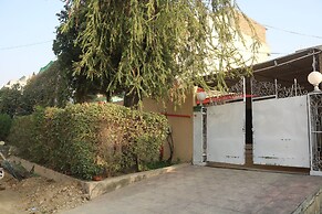 Budget Inn Guest House