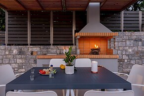 Leon Luxury Home in Rethymno