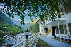 Nature Sprint Resort By The River