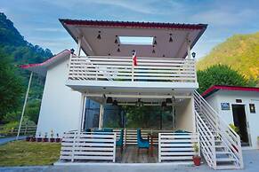 Nature Sprint Resort By The River