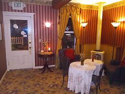 All Season's Groveland Inn