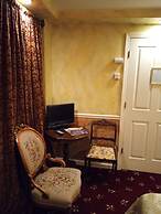 All Season's Groveland Inn