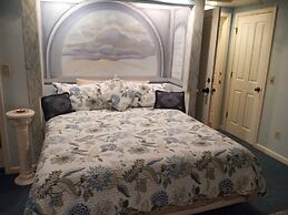 All Season's Groveland Inn