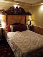 All Season's Groveland Inn