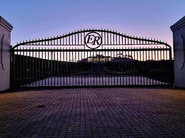 PJURE Boutique Hotel & SPA