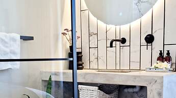 PJURE Boutique Hotel & SPA