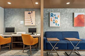 Holiday Inn Express and Suites Rhinelander by IHG