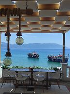 Nereides Seaside Apartments