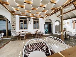 Nereides Seaside Apartments