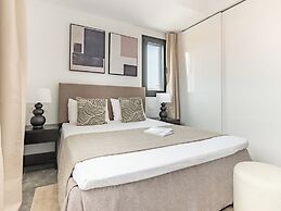 Sanders Evolution 2 - Cozy 2 Bedroom Apartment With Balcony