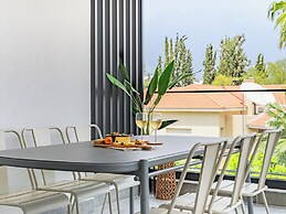 Sanders Evolution 2 Lovely 2 Bedroom Apartment With Balcony