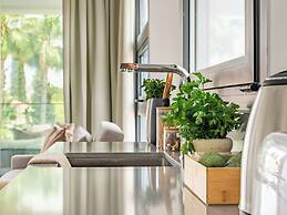 Sanders Evolution 2 Sweet 2 Bedroom Apartment With Balcony