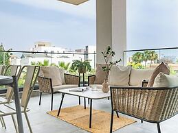 Sanders Evolution 2 Sweet 2 Bedroom Apartment With Balcony