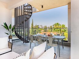 Sanders Evolution 2 - 2 Bedroom Apartment With Private Rooftop and Jac