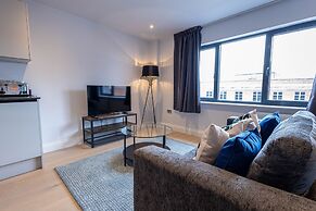 Stylish Staines Apartments Heathrow South