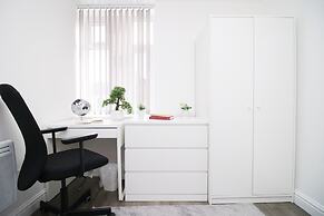 Cardiff Private Double Rooms with Shared Bathroom Wi-Fi and Free On-St