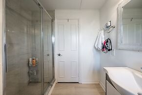 GLOBALSTAY Cozy 4 Bedroom House