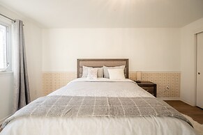 GLOBALSTAY Cozy 4 Bedroom House